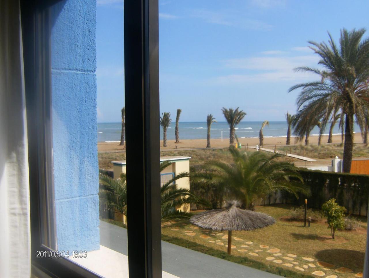 Hostal Oasis Dénia Exterior foto